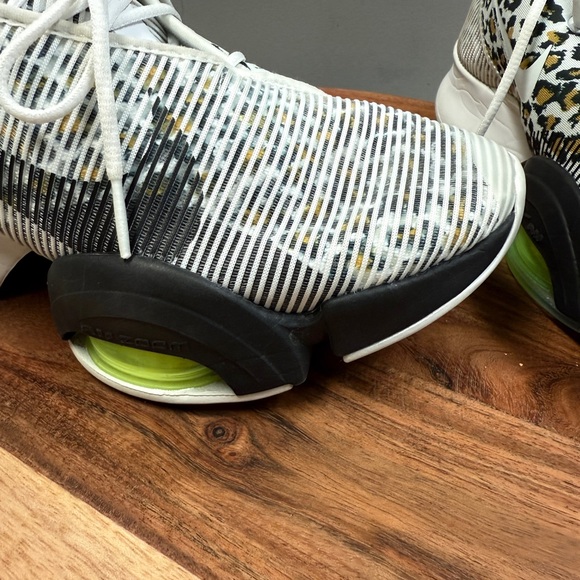 Nike White and Black Patterned Sneakers - Picture 16 of 16